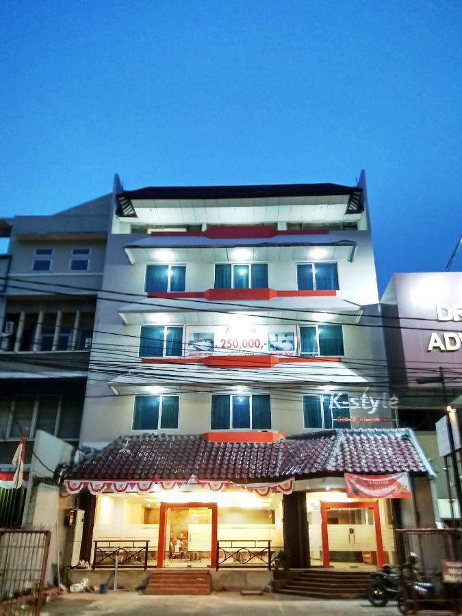 K-Style Eco Hotel Джакарта Екстериор снимка